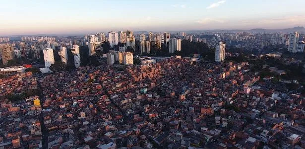 Em ano par, é palanque. Em ano ímpar, é invisibilidade
