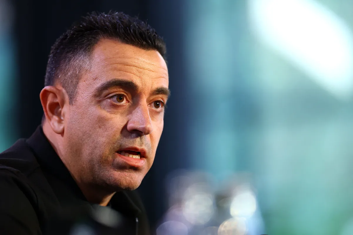 Xavi é apresentado na Holanda e promete time ofensivo: "Estamos aqui para vencer"