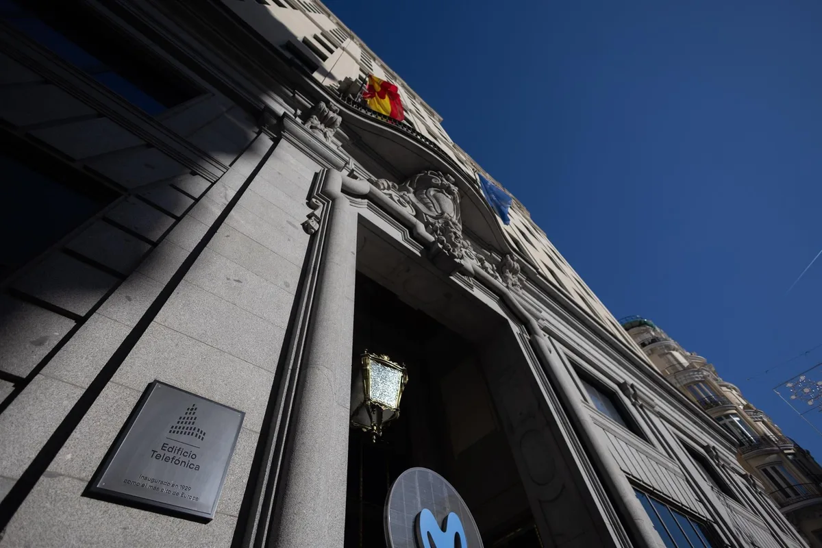 Telefónica vende su sede histórica de Gran Vía a Tomás Olivo por cerca de 200 millones
