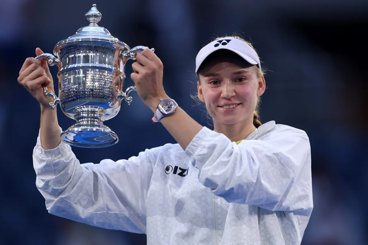 Millionaire Gen Z tennis star Elena Rybakina turned down 15 colleges to keep playing tennis—against her dad’s wishes. Now she’s no. 1 in the world