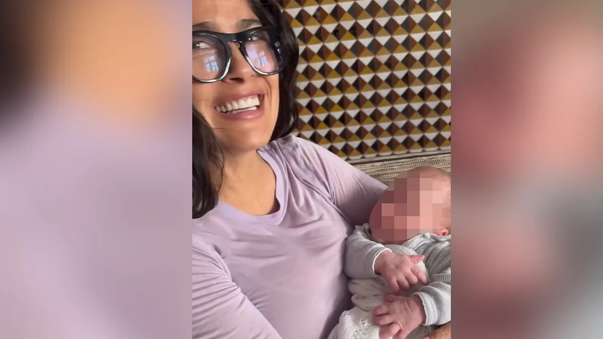 Donnersmarck-Baby verzaubert Hollywood - Salma Hayek im Oma-Glück