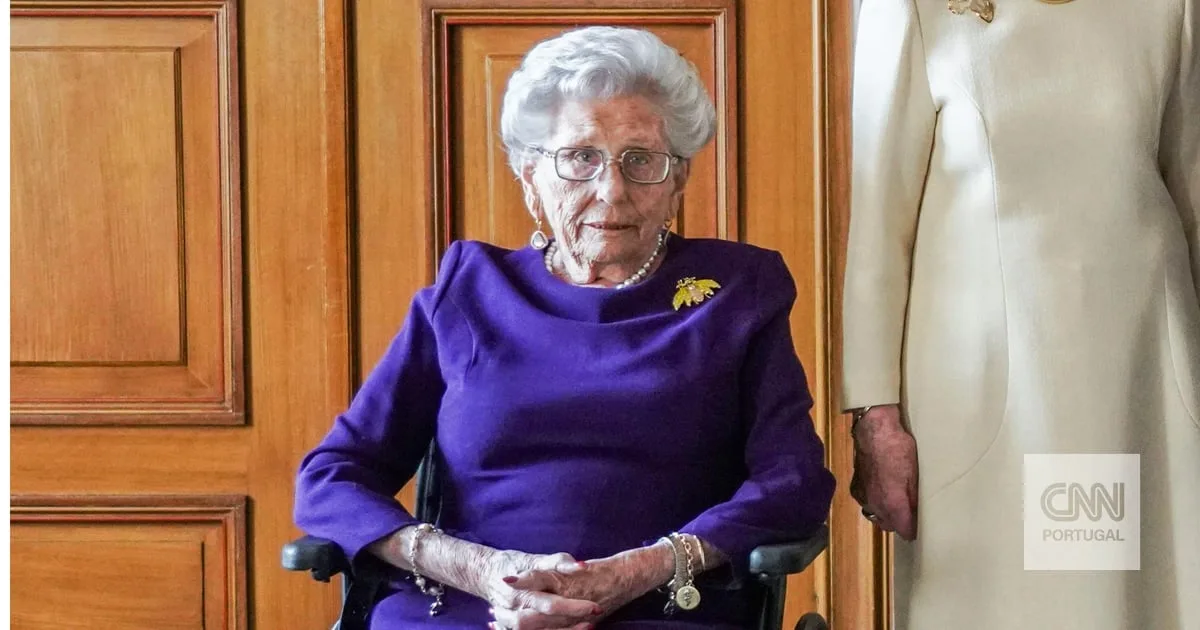 Morreu a princesa Astrid da Noruega aos 94 anos, dois dias após o funeral do seu irmão