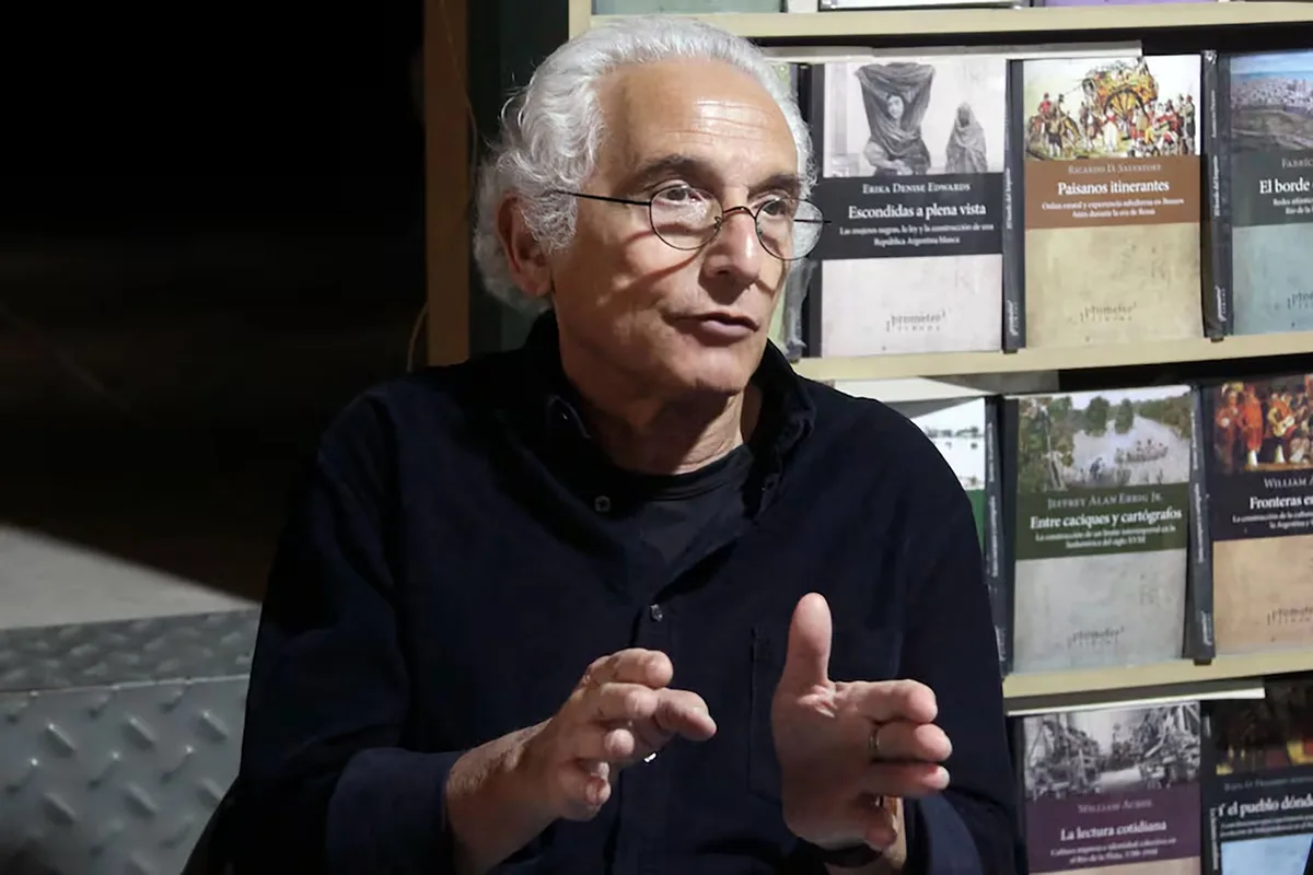Miguel Benasayag: “Asimilarse al tiempo de la máquina es aplastar el tiempo biológico y cultural”