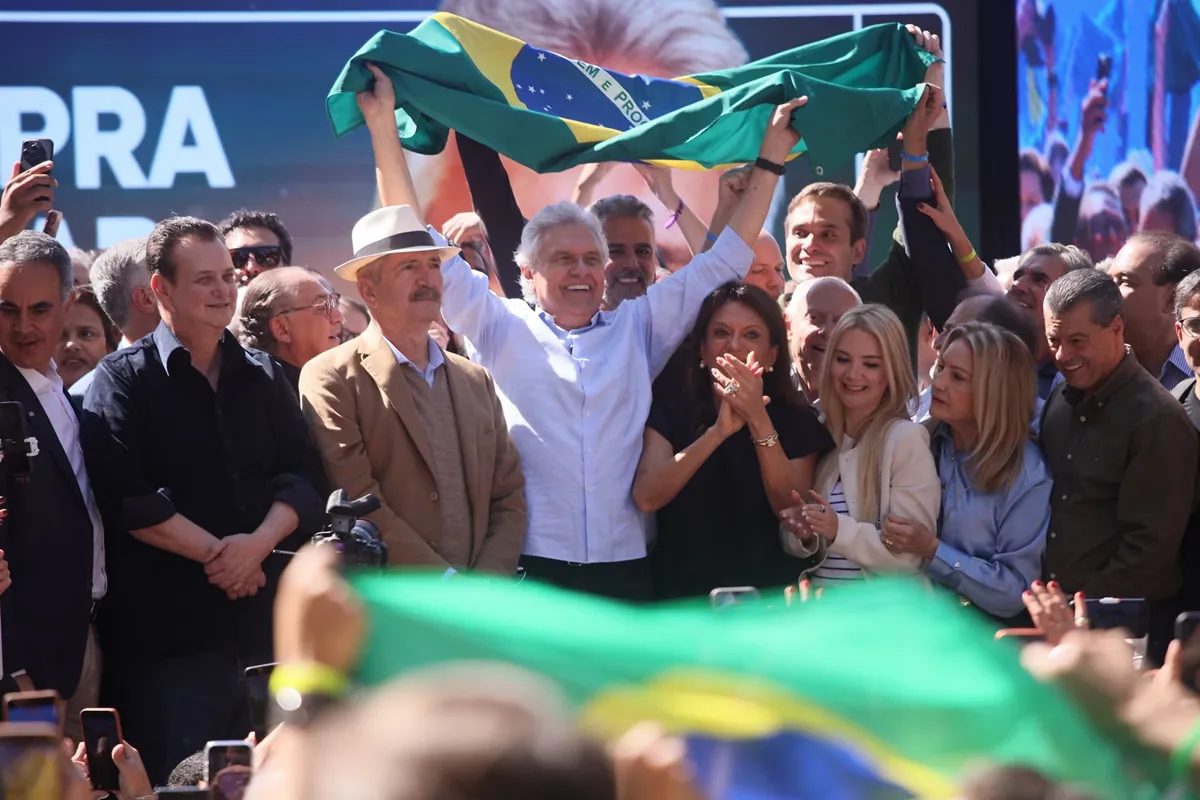 Ronaldo Caiado inicia campanha presidencial com carreata no entorno de Brasília