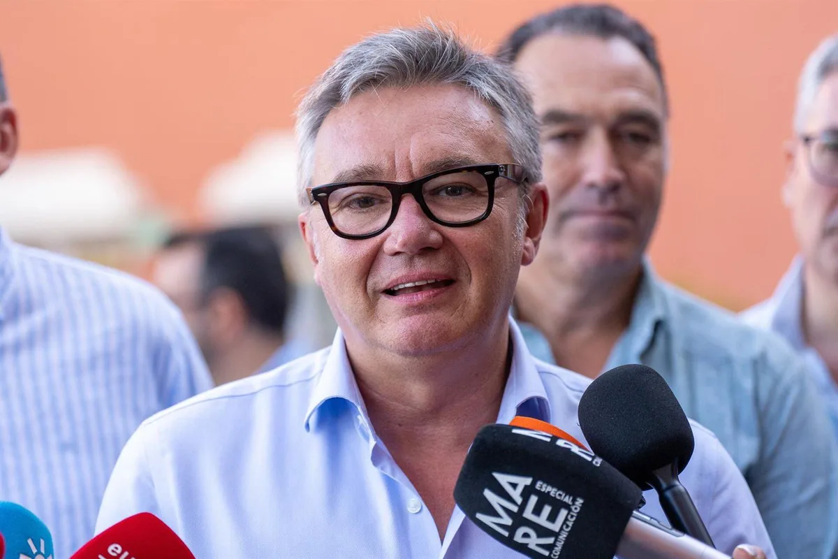 Gavira (vox) dice que en 2027 acaba "el adoctrinamiento de Marruecos" en colegios andaluces: "Fin al programa en árabe"