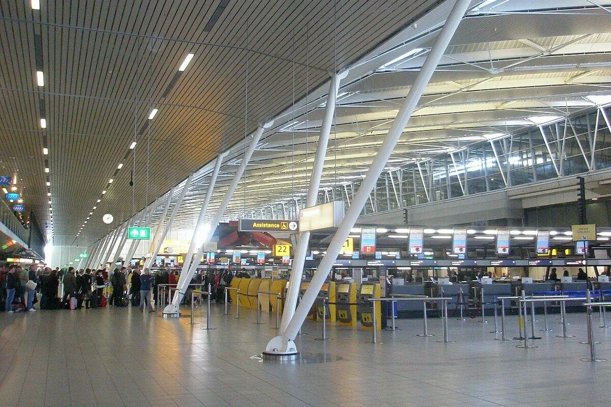 Ultimato em Schiphol: o que se passa num dos maiores aeroportos na Europa