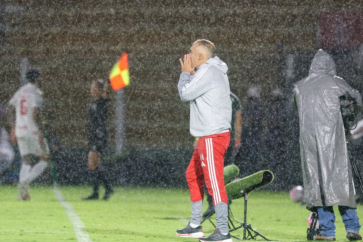 Técnico do Inter blinda Matheus Cunha e Félix Torres e promete: "Faremos a melhor semana do ano"