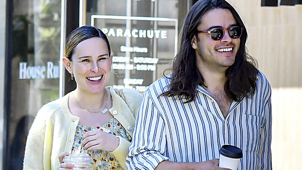 Rumer Willis afirma que su expareja Derek Richard Thomas pone en peligro a su hija de tres años