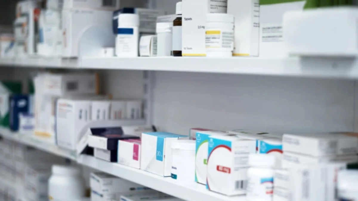 Cofepris emite tres alertas sanitarias por robo de medicamentos; estos son los lotes que podrían venderse de forma ilegal