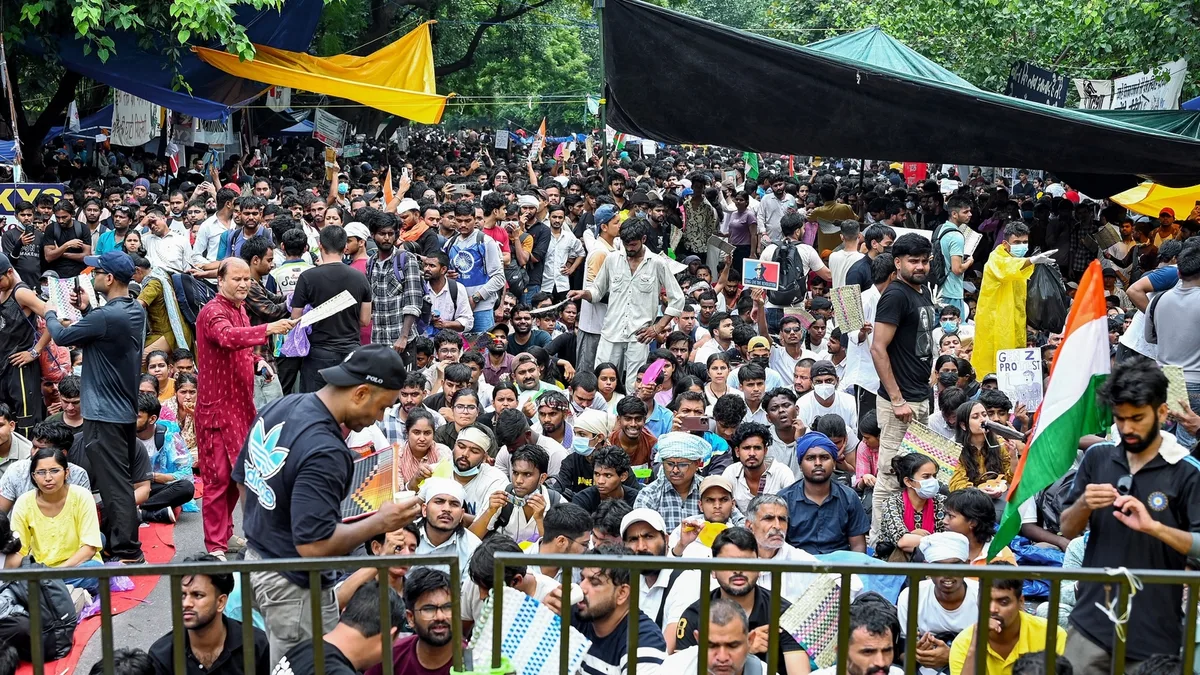 Supreme Court quashes all FIRs across the country against NEET paper leak protesters