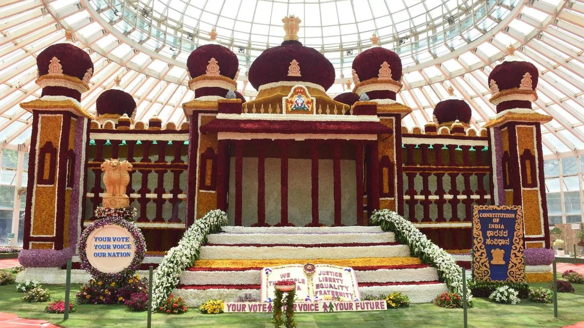 Dasara flower show begins in Mysuru
