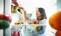 ¿Se puede perder peso sin comer menos? Un estudio avala la estrategia para conseguirlo