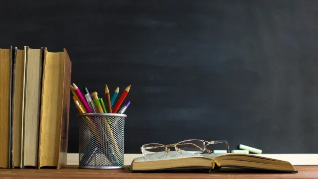 Professores deslocados podem receber até 900 euros. FNE propõe novo apoio