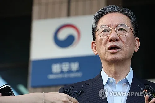 정성호 "형소법 통과돼 역할 크지 않아…국회서 할일 더 많을 것"