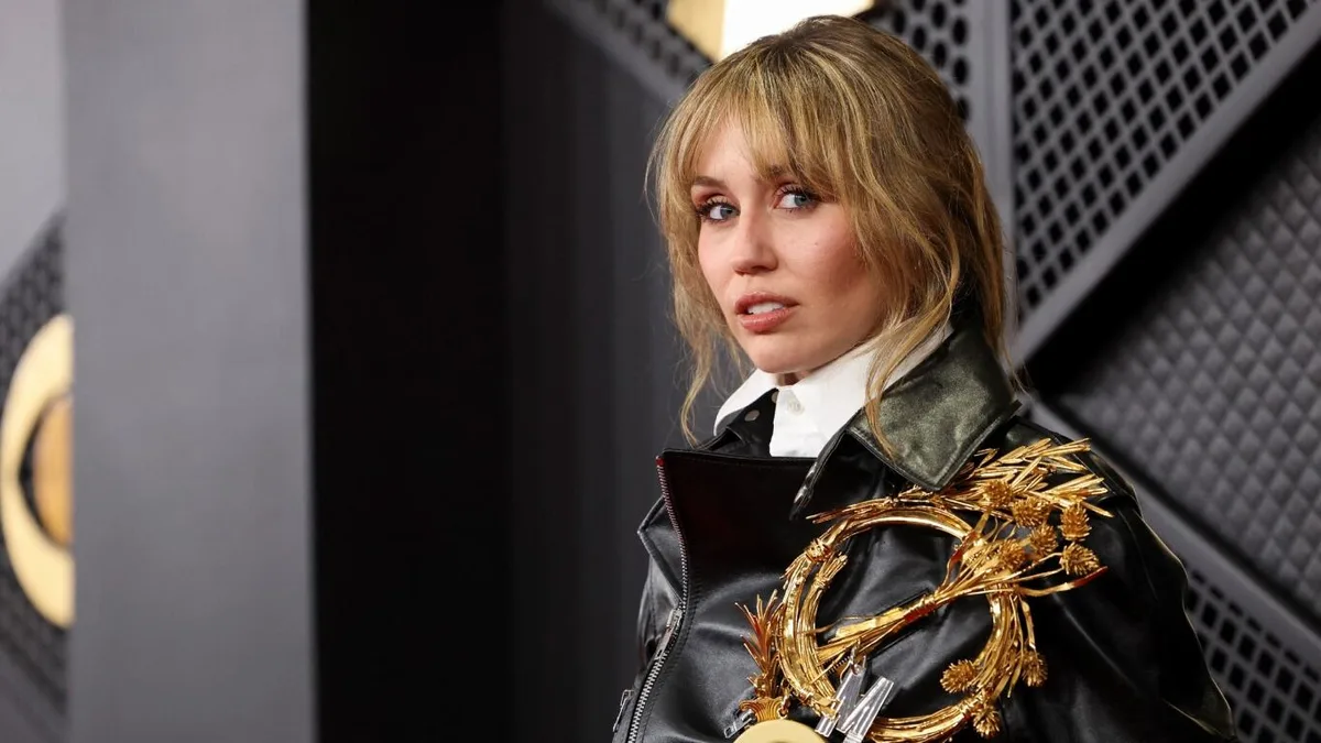 Miley Cyrus anunció la salida a su nuevo disco con un particular video