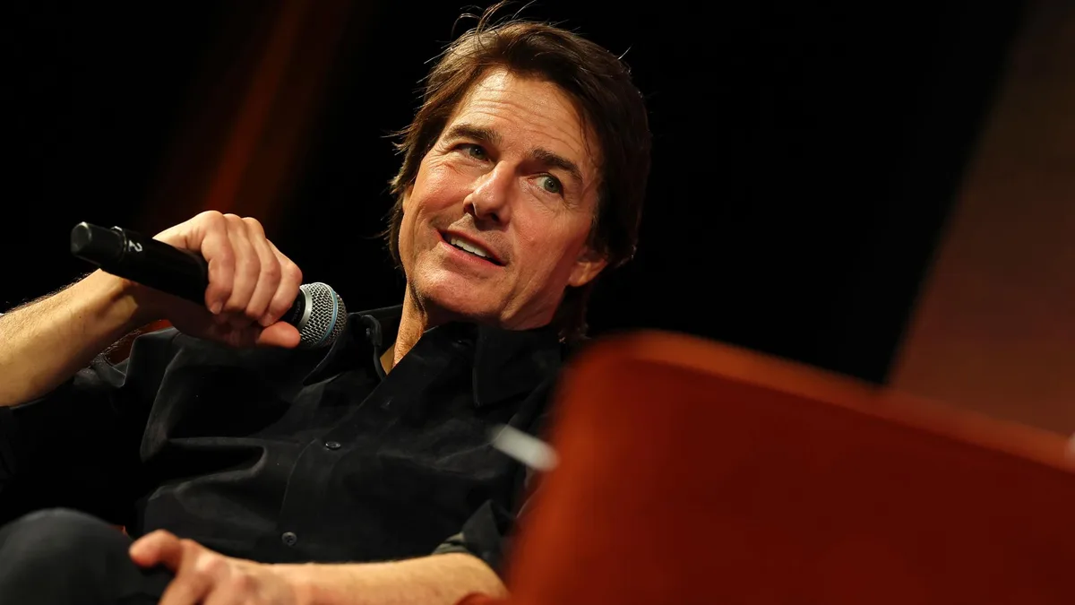 Tom Cruise fait, sur l’IA et l’humain au cinéma, un discours de 6 minutes longuement applaudi
