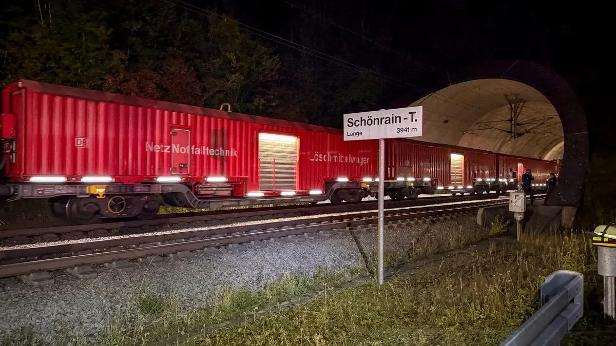 Technischer Defekt: Offene Tür legt ICE im Tunnel lahm