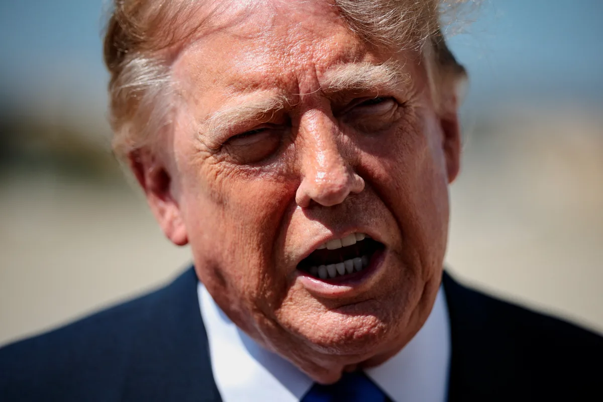 Trump compara preocupações sobre IA com mudanças climáticas e chama ambas de 'farsa'