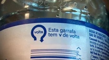 "Ninguém tem prazer" em mexer no lixo. Associação Crescer alerta para impacto social do sistema Volta