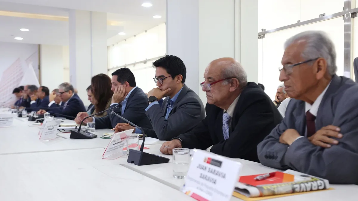 Aumento de sueldo mínimo: Empresarios buscan que incremento a S/1.300 se aplace al 2027