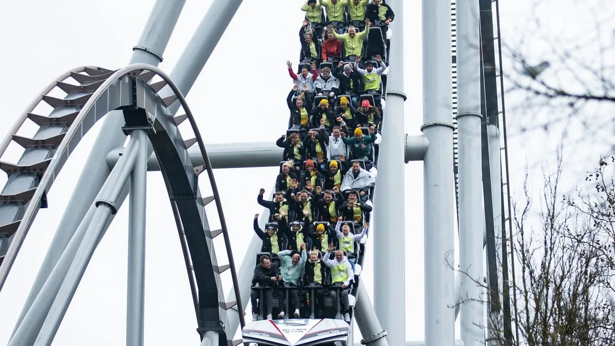 Achterbahn: „Silver Star“ im Europa-Park fährt trotz US-Unfall