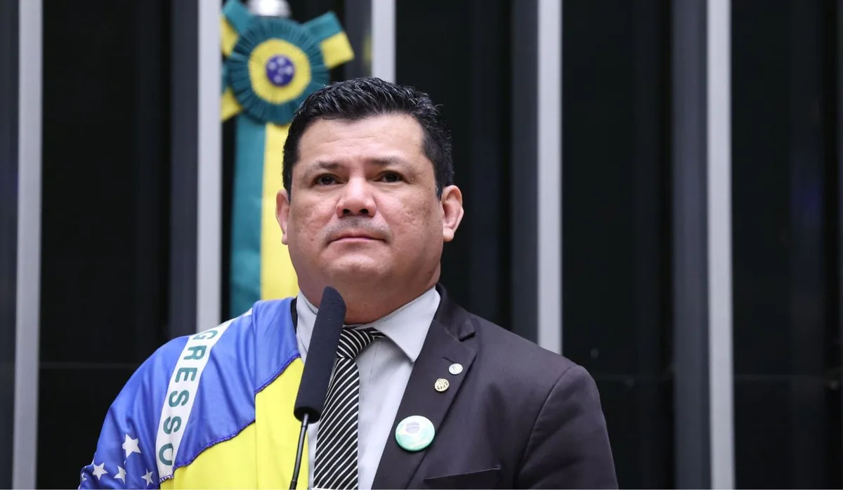 Gilvan da Federal vira réu no STF por dizer que deseja a morte de Lula na Câmara