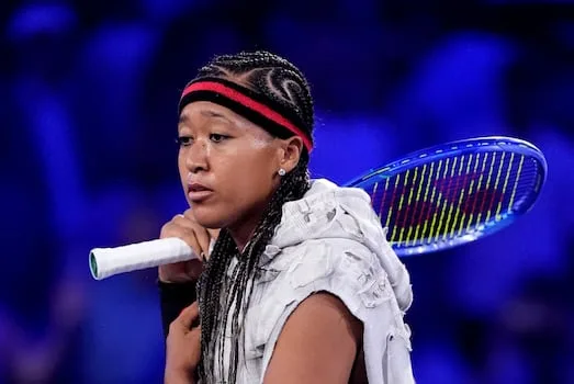 Osaka brings winning hits and looks at US Open start