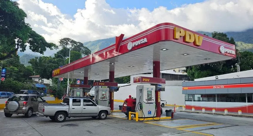 Pdvsa dice que tiene «suficiente» producción para abastecer mercado nacional de gasolina y diésel