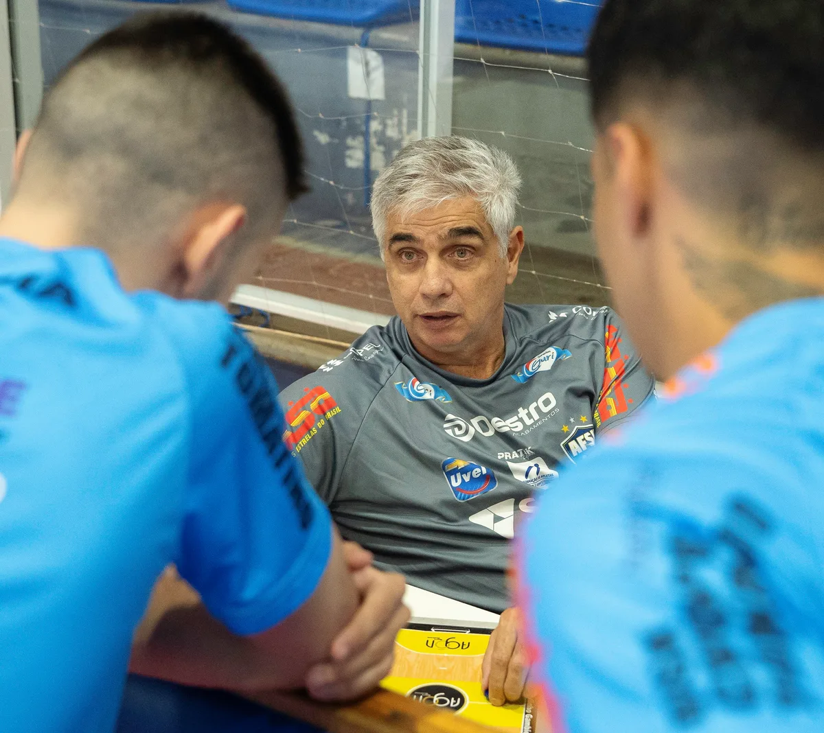 Técnico do Umuarama Futsal volta ao comando da equipe recuperado de quadro de trombose
