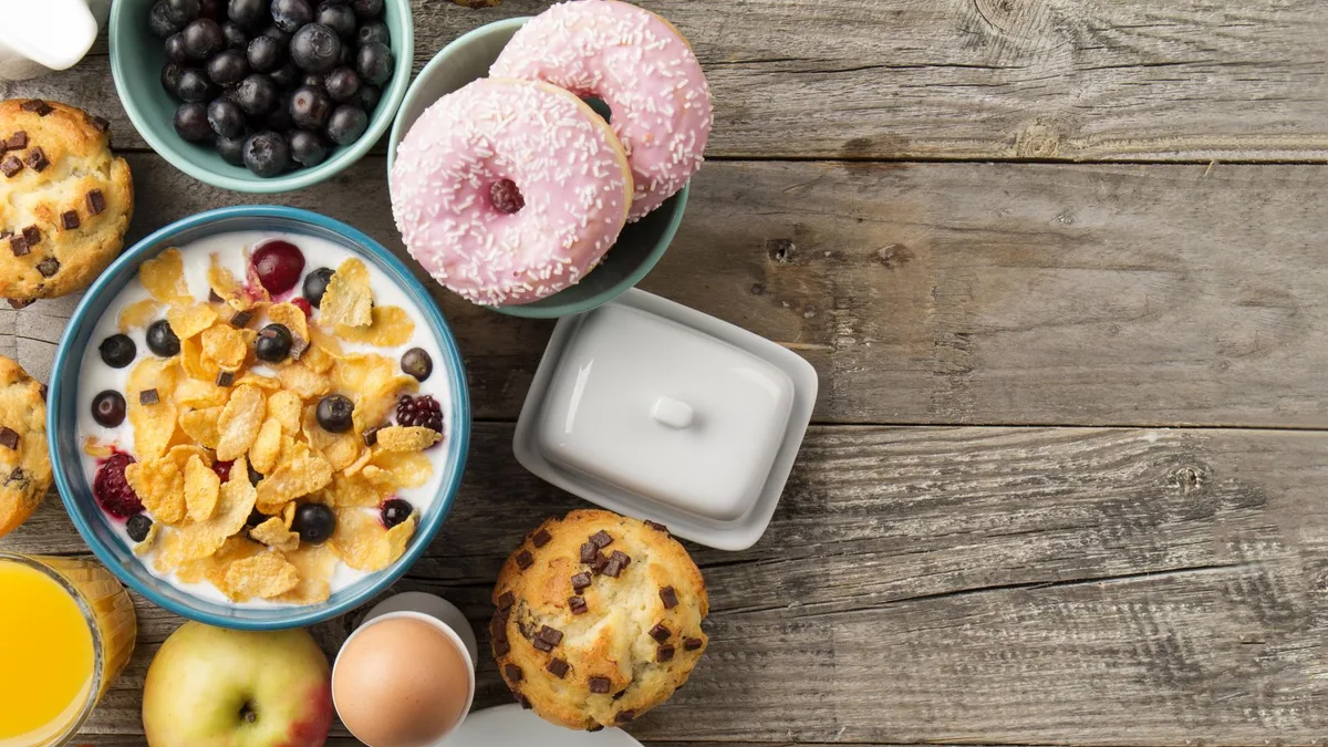 Un experto en nutrición en España: la merienda no es obligatoria y hacer 5 comidas al día no es necesario para todos