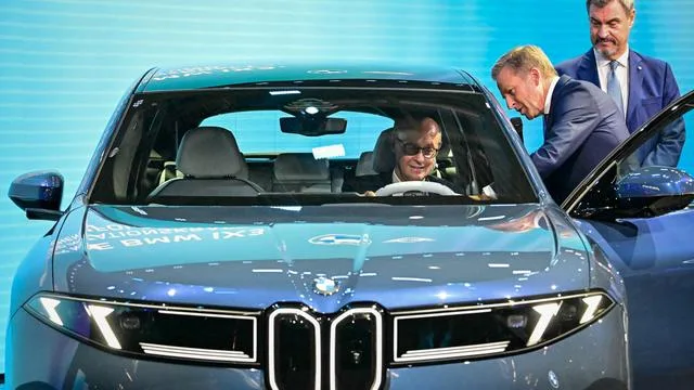 Autoindustrie in Deutschland: Autoländer rufen Bund und EU zu Schutzmaßnahmen für Autobranche auf