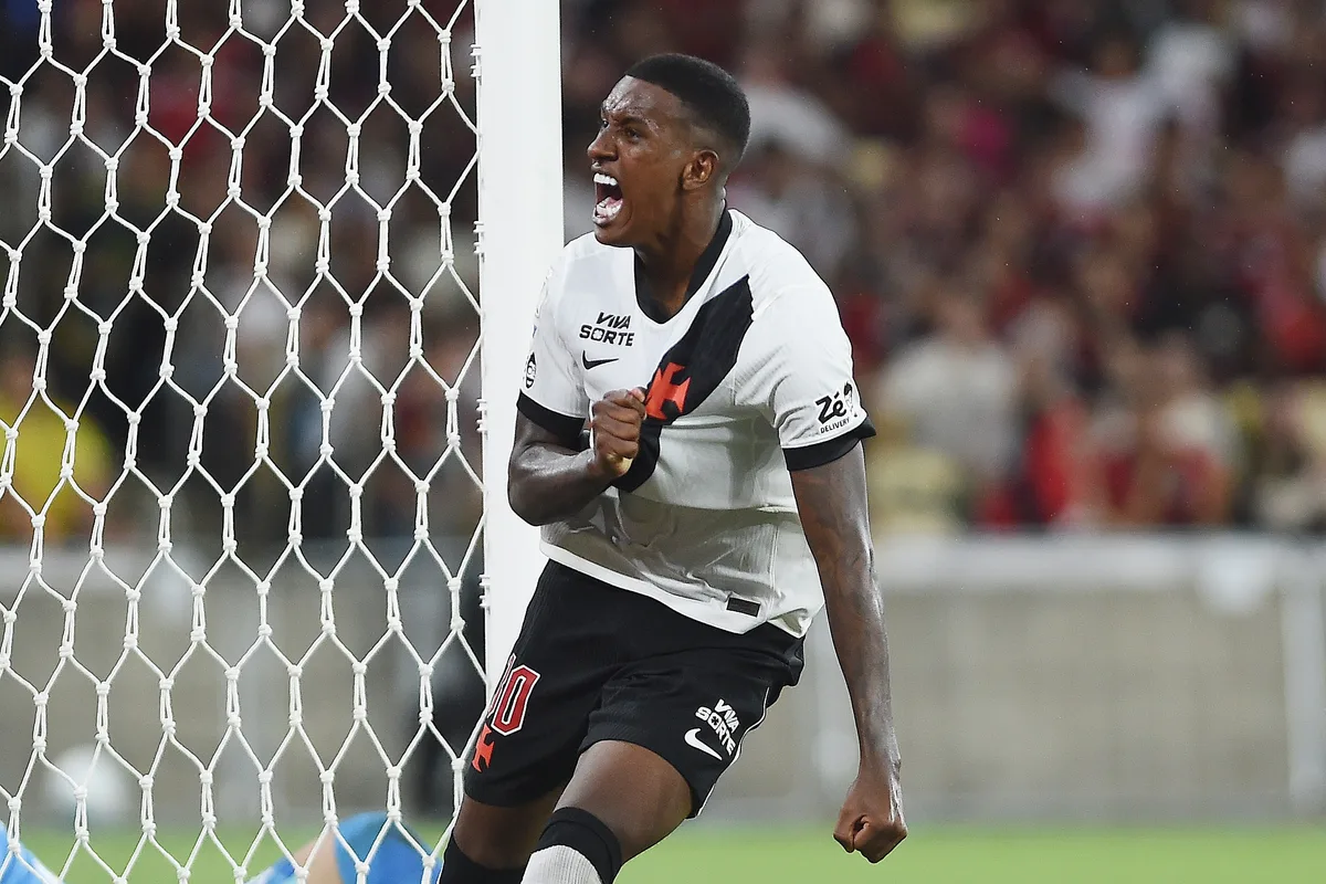 Revelado no Corinthians, Robert Renan diz que queria ter começado no Vasco: “Ser um cria da Colina”