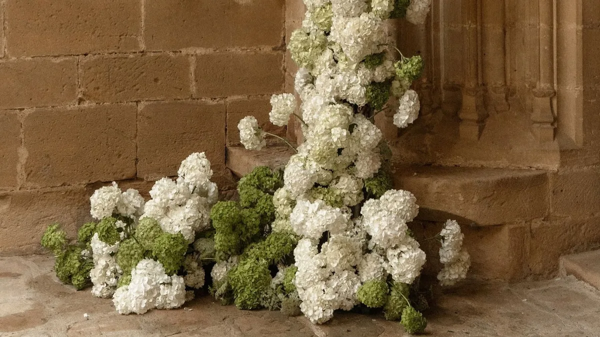De la boca de dragón a las dalias: las flores que aportan un toque inesperado a las bodas de otoño y hacen que cada rincón sea especial