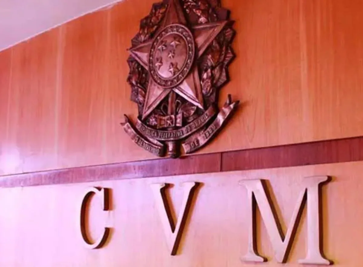 Dino dá 90 dias para União revisar regras da CVM após falhas em Caso Master