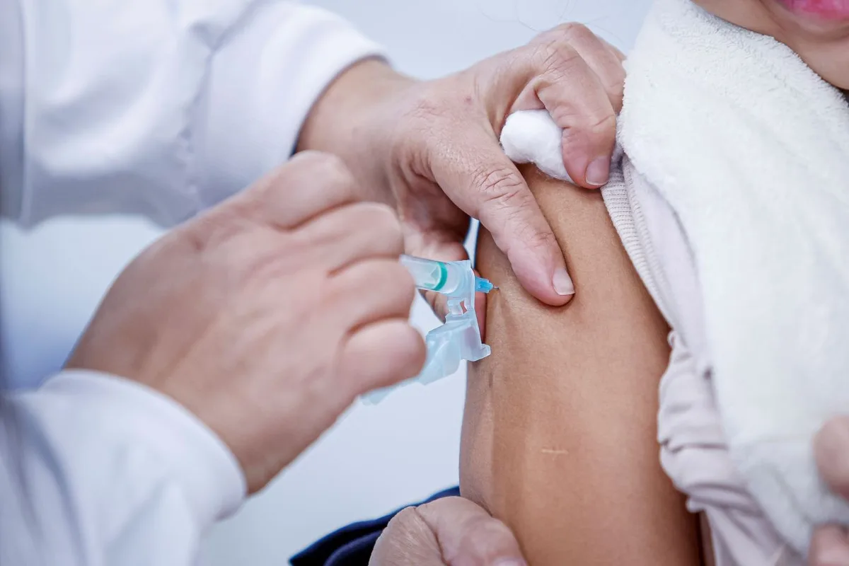 Dia D de multivacinação tem atendimento em 13 unidades de saúde em Boa Vista; confira