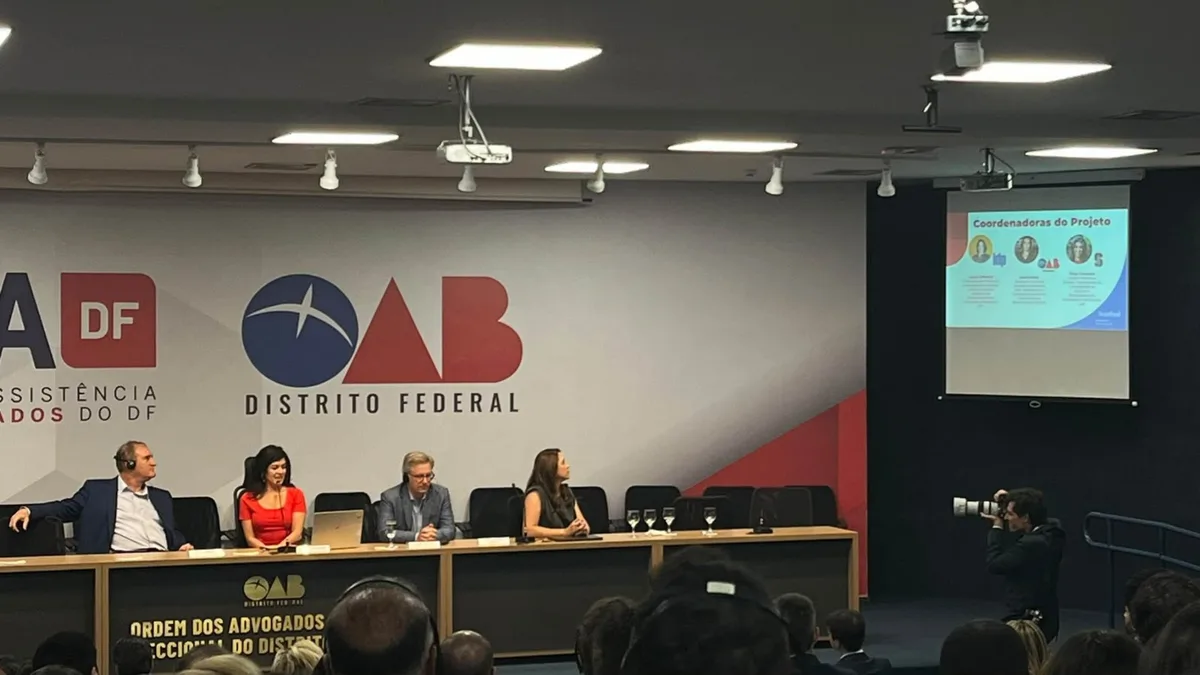Pesquisa com 18 mil advogados revela opiniões sobre uso de IA na advocacia