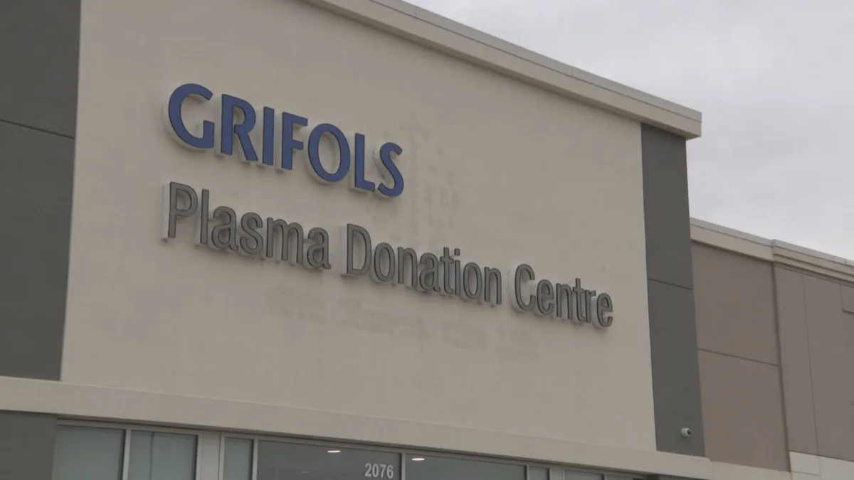 Donor who reported sexual contact with HIV-positive person allowed to give plasma in Regina: documents