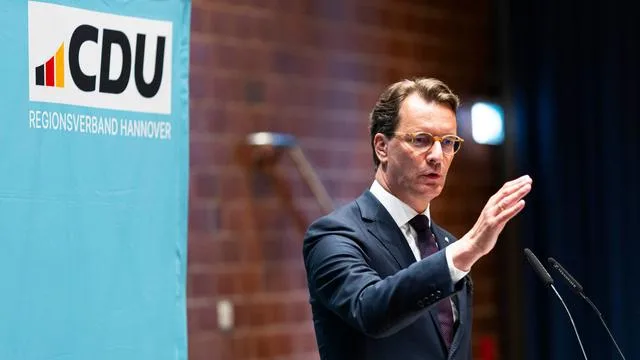 CDU-Wahlkampf: Wüst erklärt persönliche Haltung zu AfD-Verbot