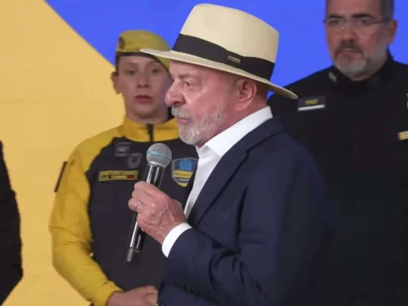 Lula diz que tem deputado comandando RJ e que "manda soltar bandido"