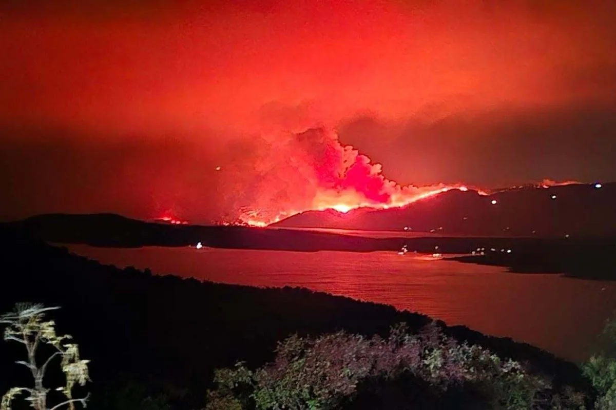 British tourists escape ‘wall of flames’ by fleeing into the sea as Croatia wildfire tears through holiday island