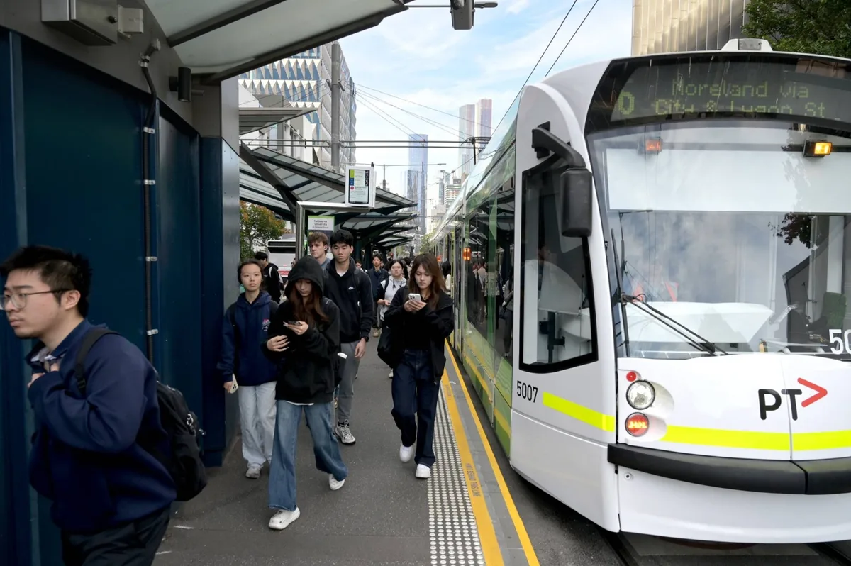 Young Japanese anxious as Australia slows working holiday visa processing time