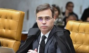Salário do STF dá ‘condição média’ de vida, diz André Mendonça