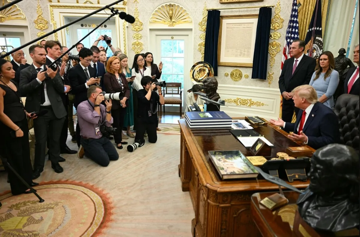 Trump ironiza boicote da imprensa durante reunião com prefeito de Nova York