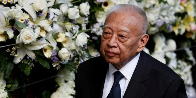 La mort de Tung Chee-hwa, premier capitaine à la barre de l’instable vaisseau Hongkong