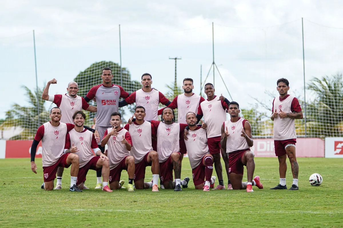 Escalação do CRB: Fábio Matias tem retorno de jogadores, mas deve repetir time pela 4ª vez