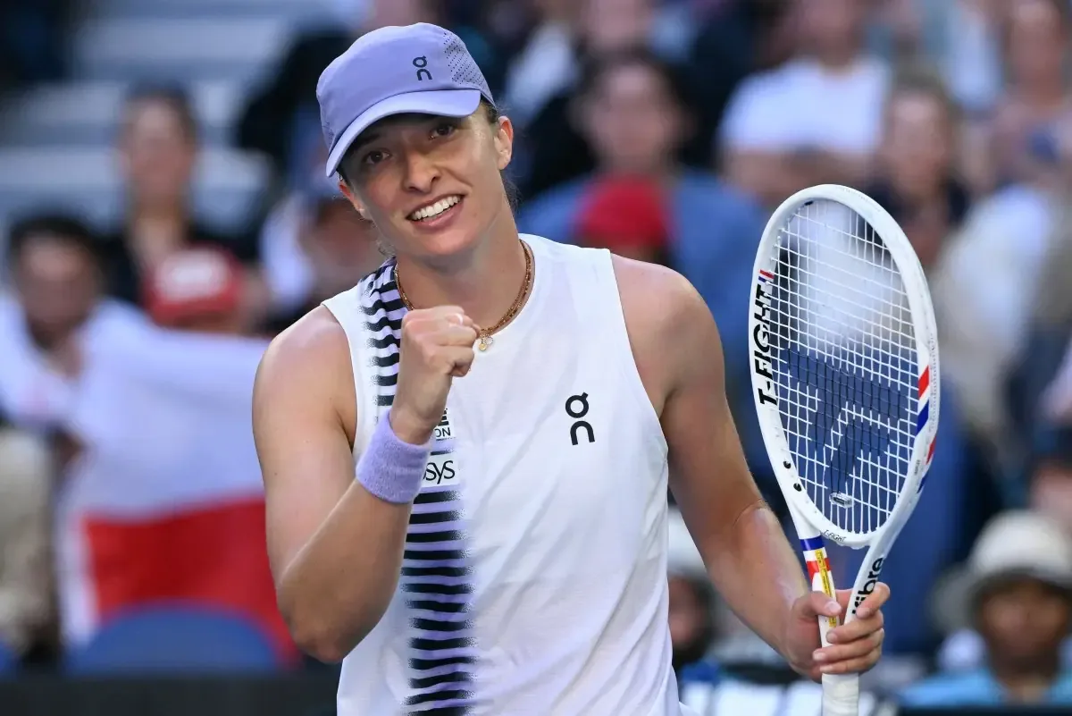 Swiatek vence Svitolina e enfrentará Rybakina na final do WTA 1000 de Toronto
