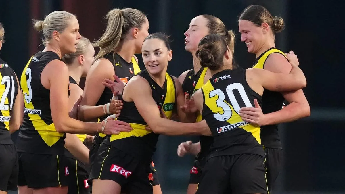 AFLW wrap: Monique Conti stars as Tigers beat Magpies, Bulldogs too good for Suns
