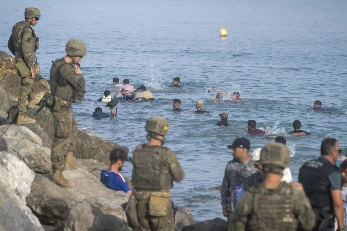 Defensa cifra en 24 los militares contagiados de sarna en Ceuta, pero lo desvincula del contacto con inmigrantes