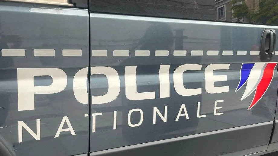 Paris : une personne qui circulait à vélo meurt percutée par un camion dans le secteur de la place de la Concorde
