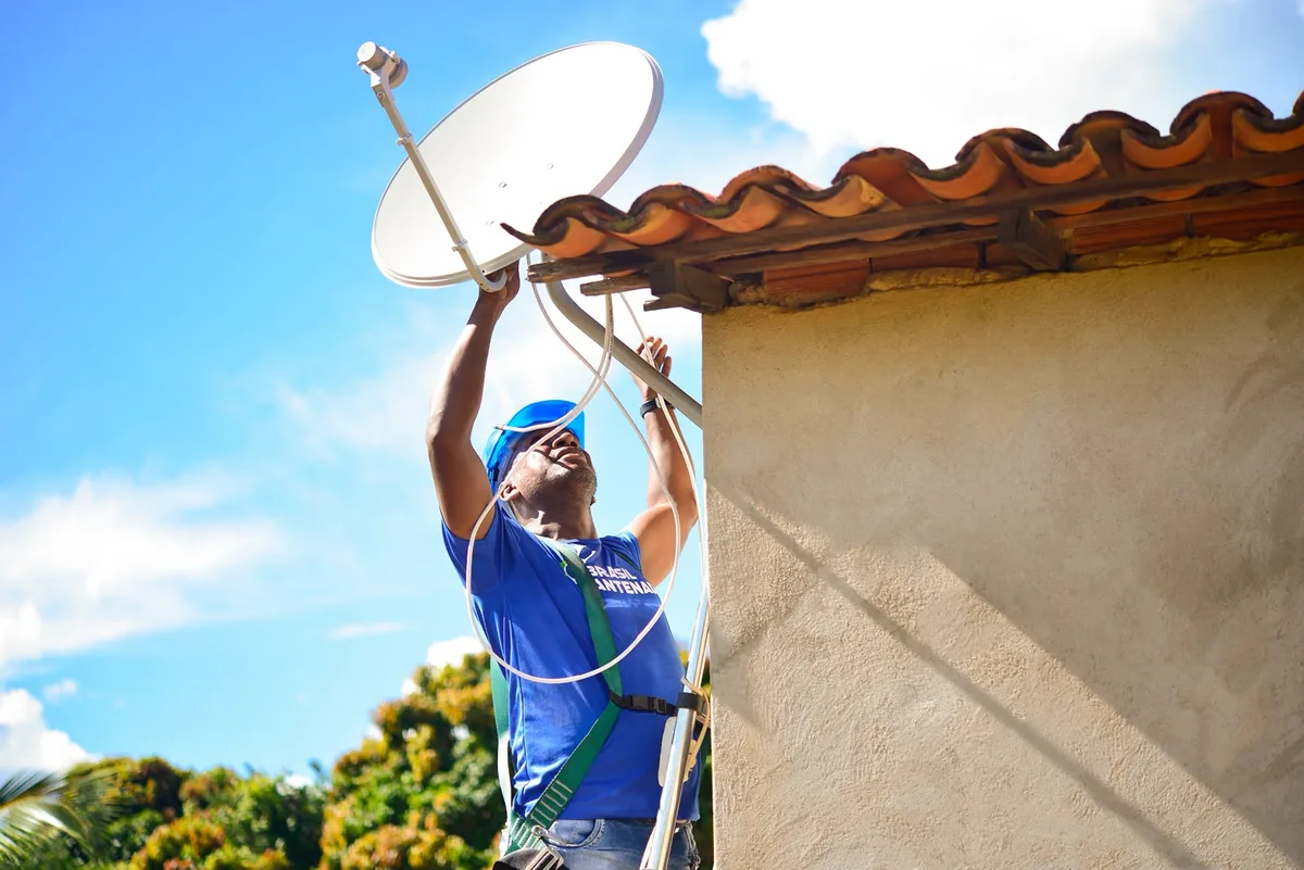 Moradores da Bahia podem receber antena parabólica gratuita; veja como